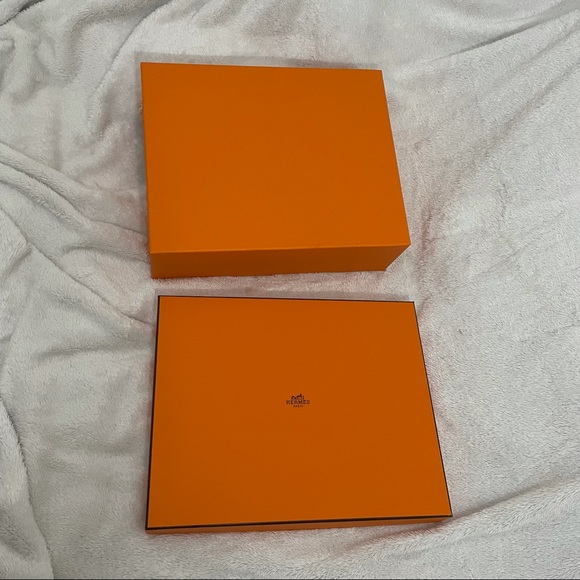 Authentic Hermès Empty Box - Picture 7 of 9